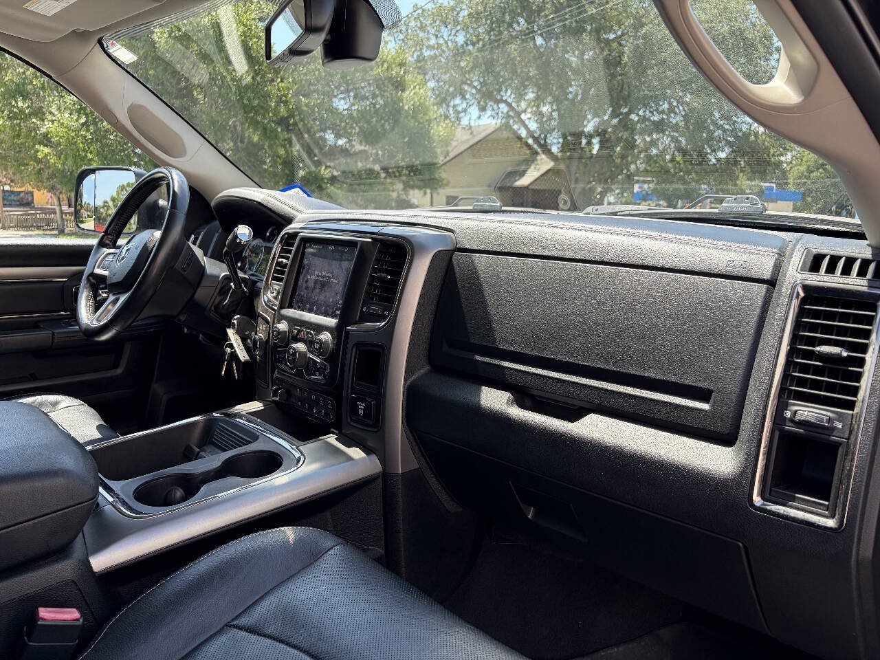 Used 2018 RAM 2500 Laramie w/ Sport Appearance Group AWD/4WD image 34