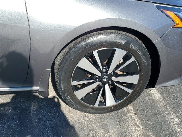 Certified 2022 Nissan Altima 2.5 SV AWD/4WD image 5
