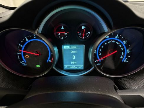 Used 2015 Chevrolet Cruze LT FWD image 12