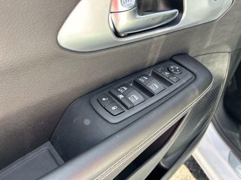 New 2026 Chrysler Pacifica Limited AWD/4WD image 28