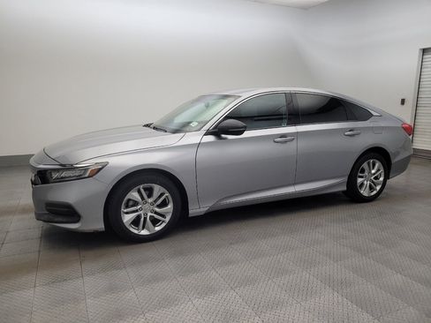Used 2018 Honda Accord LX image 2