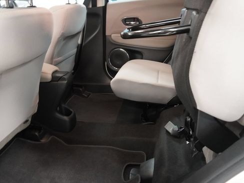 Used 2017 Honda HR-V EX image 28