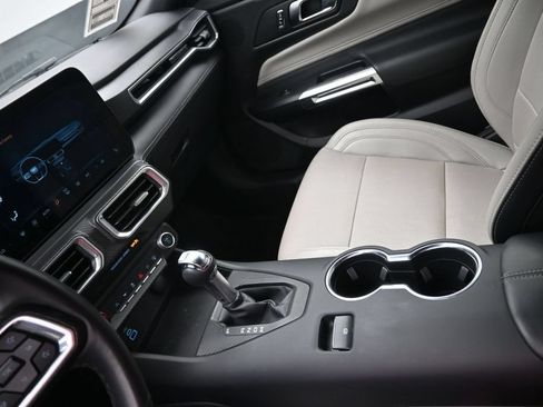 Used 2025 Ford Mustang GT Premium RWD image 20