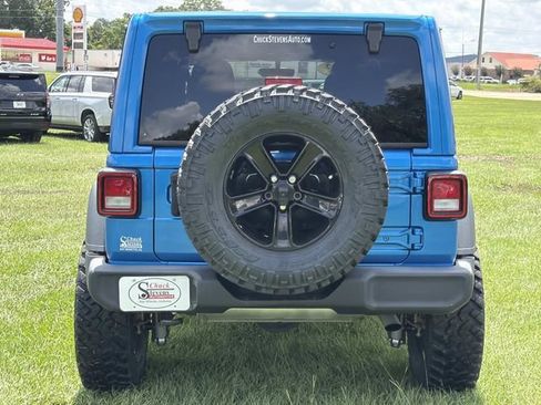 Used 2022 Jeep Wrangler Unlimited Sport w/ Sun And Sound Package AWD/4WD image 8