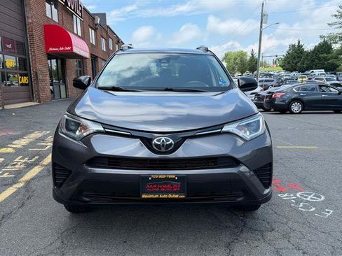 Used 2017 Toyota RAV4 LE AWD/4WD image 2