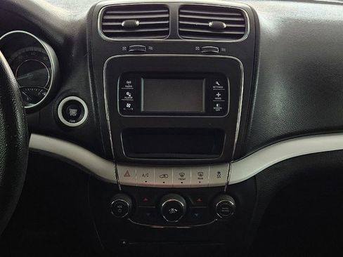 Used 2017 Dodge Journey SXT image 13