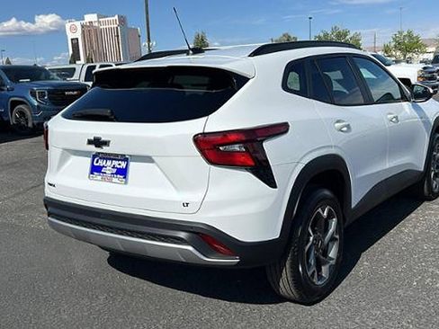 New 2025 Chevrolet Trax LT w/ Driver Confidence Package image 5