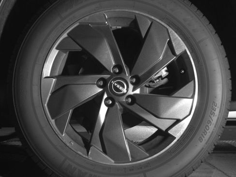 Used 2025 Nissan Rogue SV image 14