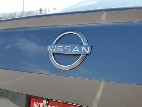 Used 2024 Nissan Altima 2.5 SV FWD image 9
