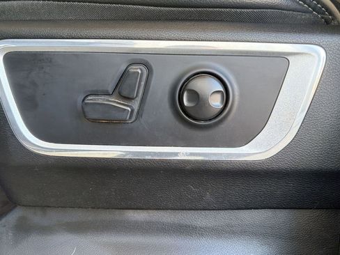 Used 2022 RAM 1500 Laramie w/ Laramie Southwest Edition image 12