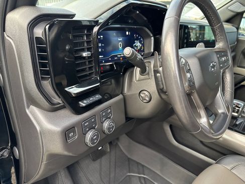 Used 2023 Chevrolet Silverado 1500 ZR2 w/ Technology Package image 9