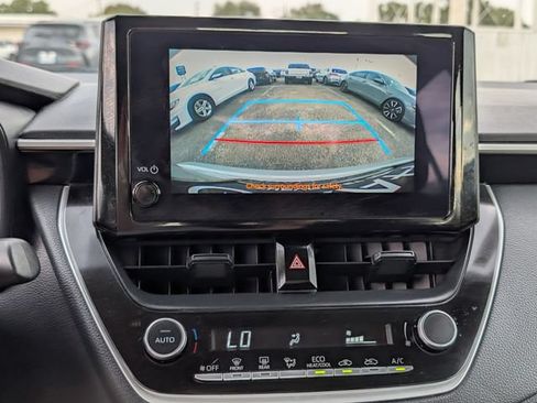 Used 2025 Toyota Corolla LE FWD image 7