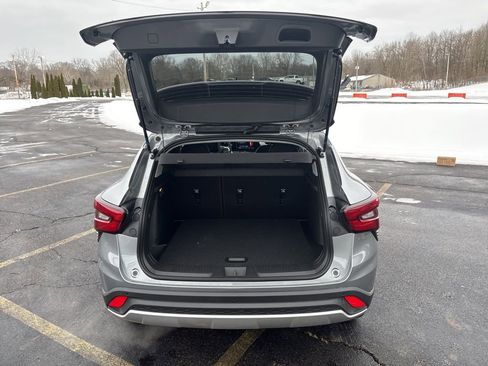 New 2026 Chevrolet Trax LT w/ Driver Confidence Package image 9