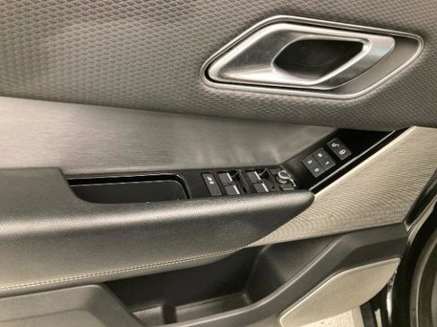 Used 2018 Land Rover Range Rover Velar R-Dynamic SE image 33