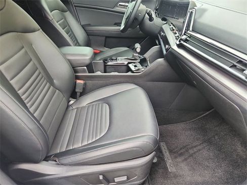 Used 2024 Kia Sportage SX image 29