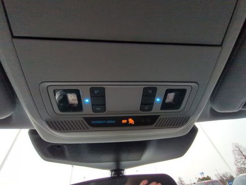 Used 2023 Ford Explorer XLT w/ Equipment Group 202A image 32