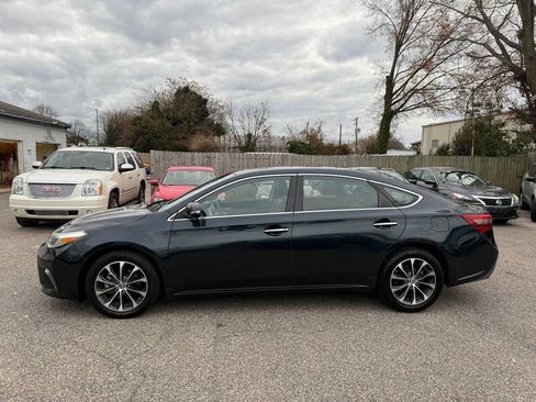 Used 2016 Toyota Avalon XLE image 10