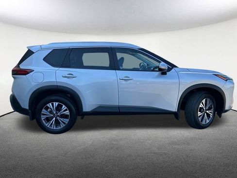 Used 2023 Nissan Rogue SV w/ SV Premium Package image 15