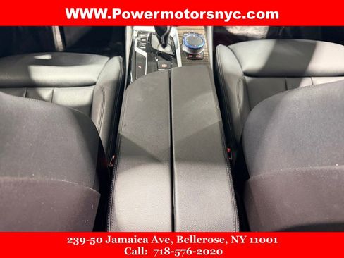 Used 2020 BMW 530i xDrive w/ Convenience Package image 28