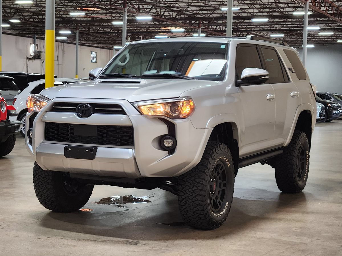 Used 2023 Toyota 4Runner TRD Off-Road Premium AWD/4WD image 4