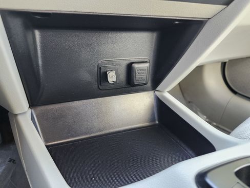 Used 2012 Honda Civic Natural Gas image 7