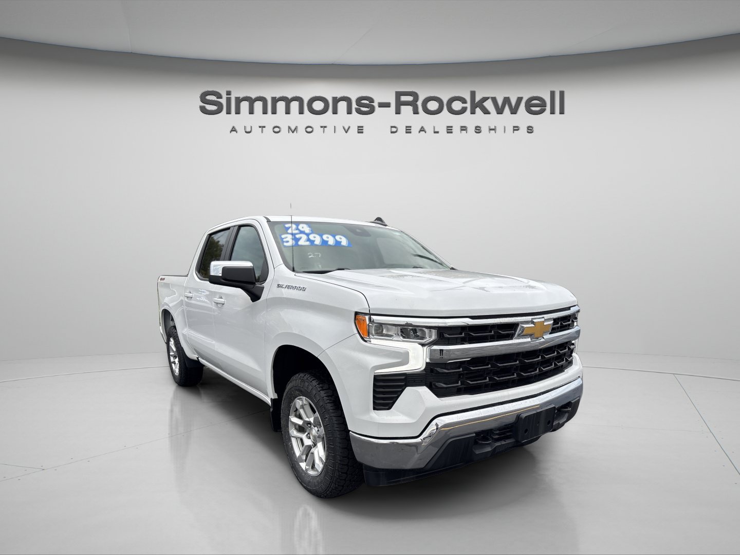 Used 2024 Chevrolet Silverado 1500 LT AWD/4WD image 6