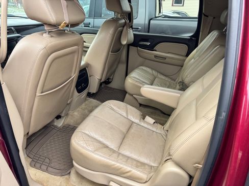 Used 2007 GMC Yukon XL Denali image 8