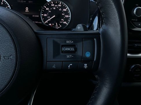 Used 2025 Nissan Pathfinder SV image 36