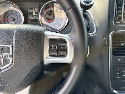 Used 2016 Dodge Grand Caravan R/T image 23