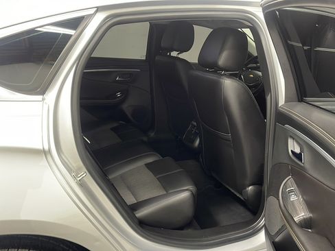 Used 2018 Chevrolet Impala LT FWD image 18