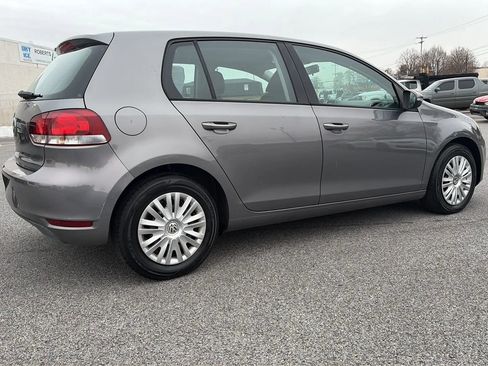 Used 2010 Volkswagen Golf 4-Door image 6