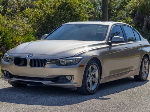 Used 2014 BMW 328i Sedan RWD image 2