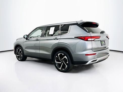 Used 2024 Mitsubishi Outlander SE AWD/4WD image 5