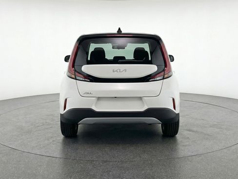 Used 2025 Kia Soul LX w/ LX Technology Package image 7