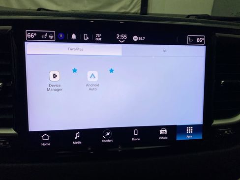 Used 2023 Chrysler Pacifica Touring-L FWD image 19