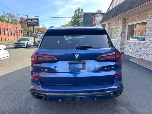 Used 2021 BMW X5 xDrive40i w/ M Sport Package AWD/4WD image 6