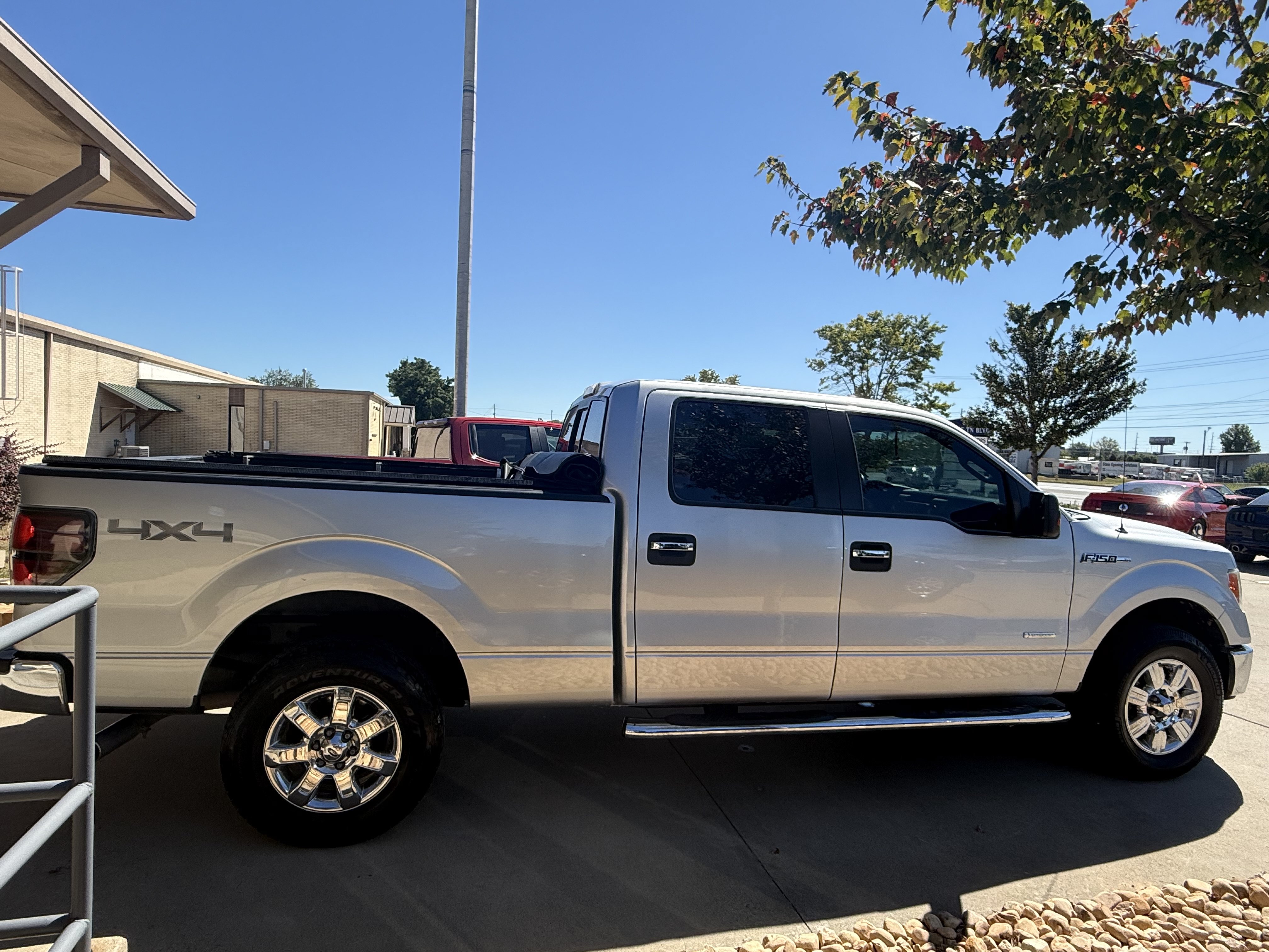 Used 2012 Ford F150 XLT w/ XLT Chrome Pkg AWD/4WD image 7