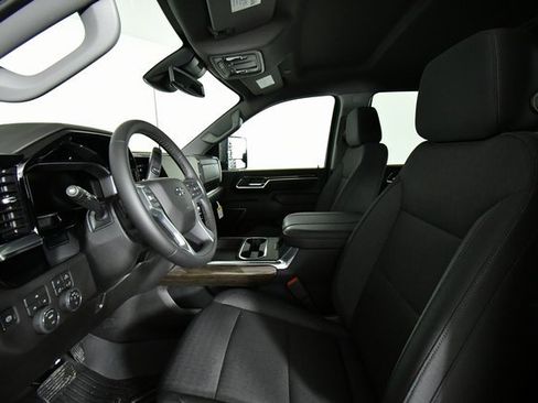 Used 2026 Chevrolet Silverado 2500 LT w/ Trail Boss Package image 5