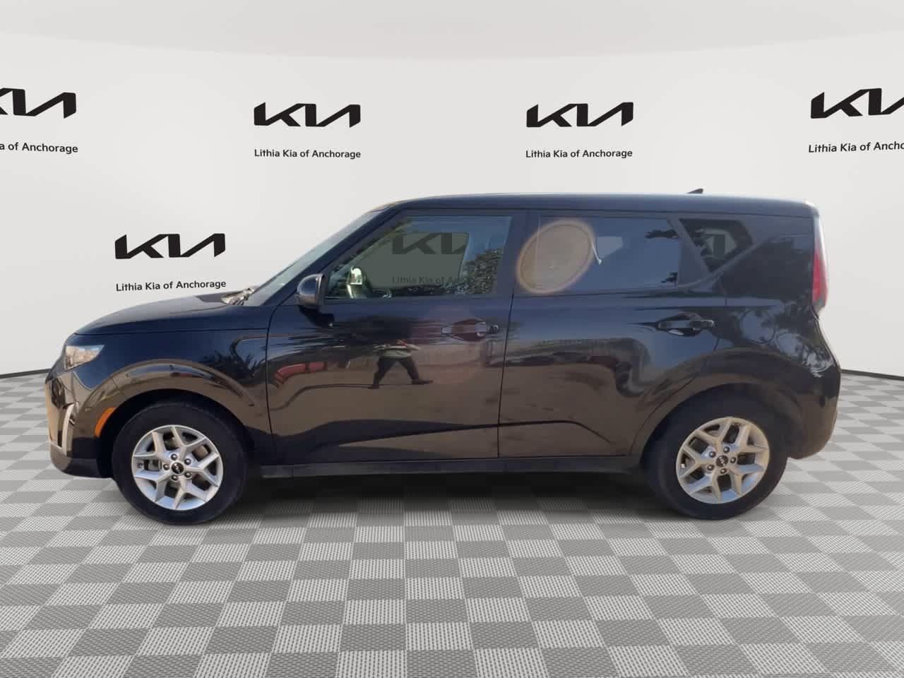 Certified 2023 Kia Soul LX w/ Option Group 015 FWD image 5