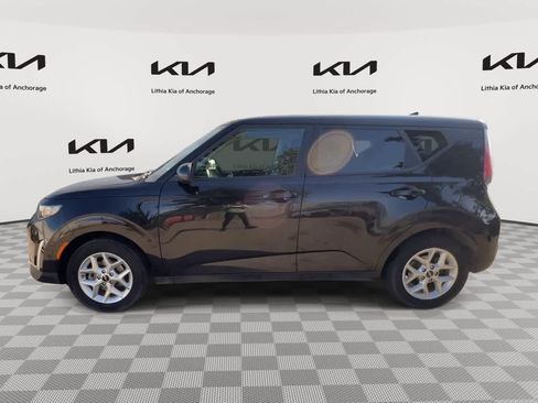 Used 2023 Kia Soul LX w/ Option Group 015 FWD image 5