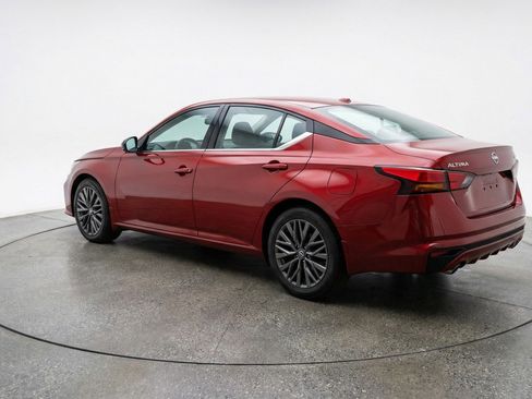 Used 2025 Nissan Altima 2.5 SV image 6