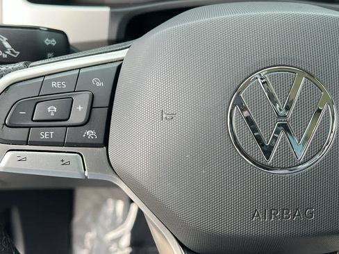 Certified 2023 Volkswagen Atlas SEL Premium AWD/4WD image 19