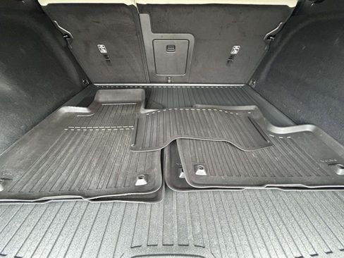 Certified 2023 Volvo XC60 B5 Plus w/ Climate Package AWD/4WD image 18