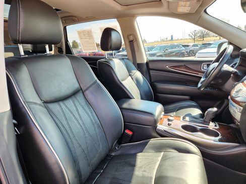 Used 2019 INFINITI QX60 Luxe w/ Sensory Package image 16
