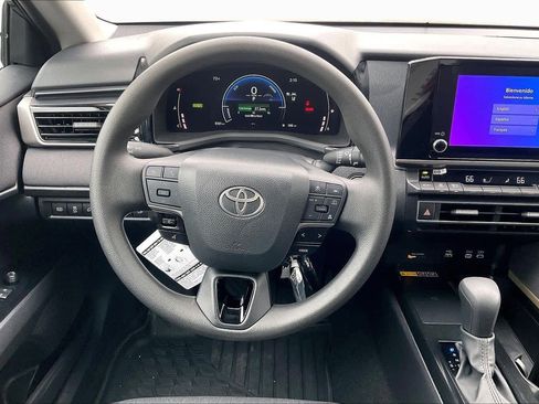 Certified 2025 Toyota Camry LE w/ Convenience Package image 5