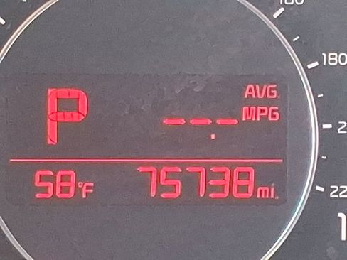 Used 2018 Kia Soul + image 19