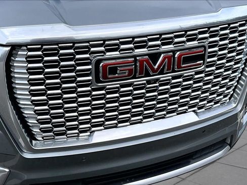 Used 2023 GMC Yukon Denali AWD/4WD image 30