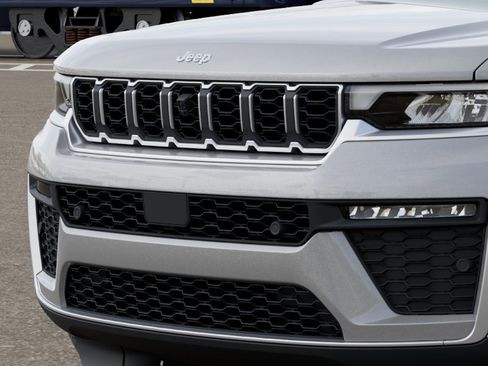 New 2026 Jeep Grand Cherokee L Limited AWD/4WD image 21