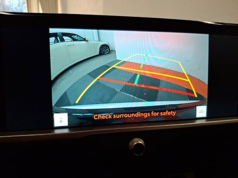 Used 2023 Toyota Crown XLE image 23