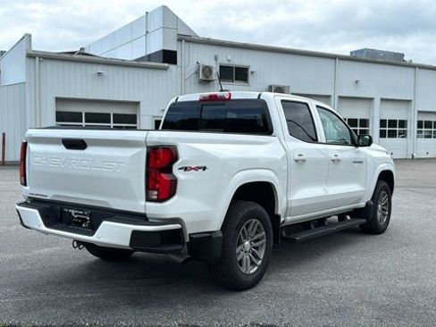 Used 2025 Chevrolet Colorado LT w/ LT Convenience Package AWD/4WD image 6